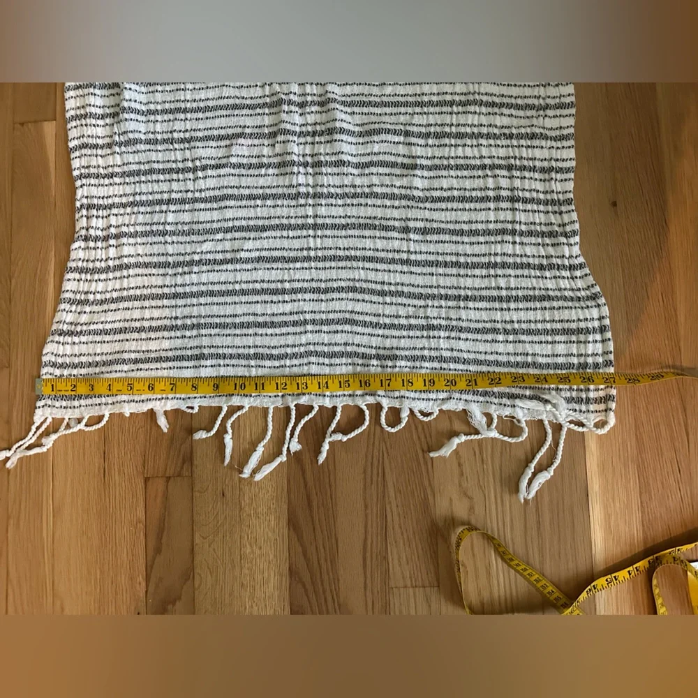 Minimalist Neutral Hand-Loomed Cotton Gray/White Tassel Throw 27.5” x 72” Gute